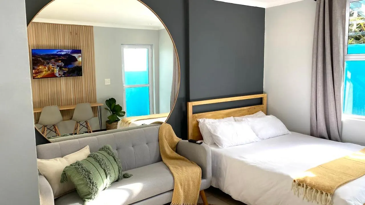 Cozy Beachside Studio Apartment On Surfers Corner Κέιπ Τάουν